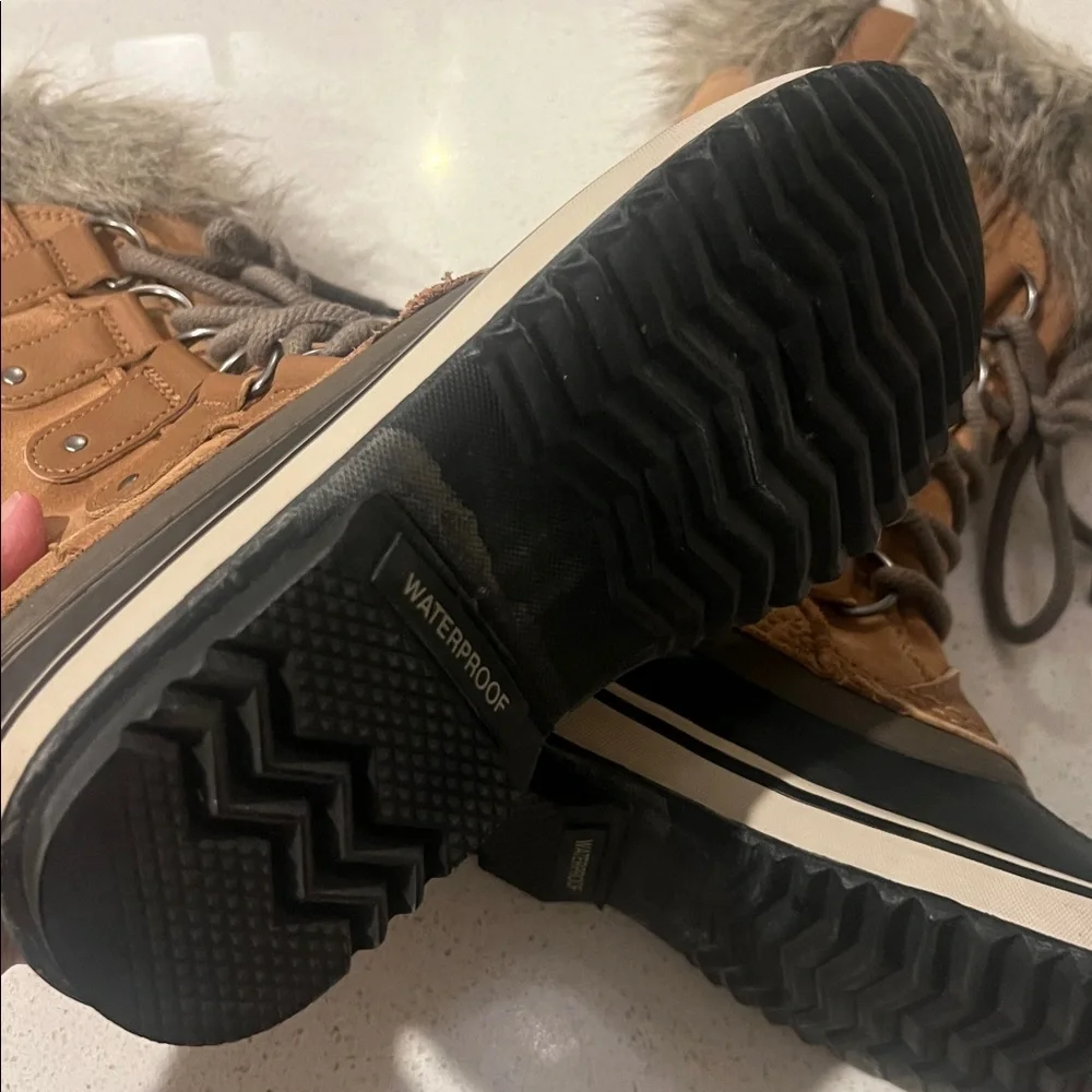 Sorel Joan Artic Fur-Trimmed Winter Boots 6